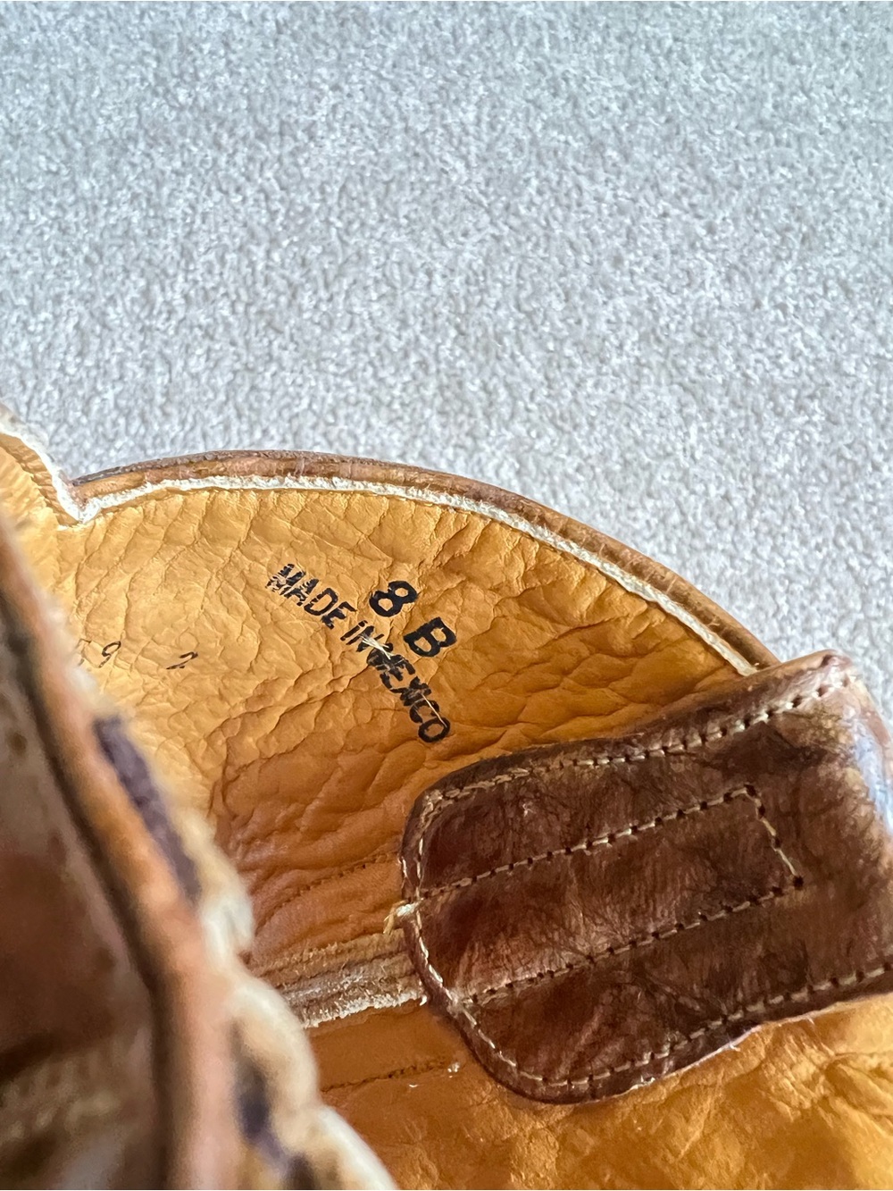 Price is firm- old gringo 8 SWAROVSKI crystal western cowboy ankle boots - Picture 6 of 9